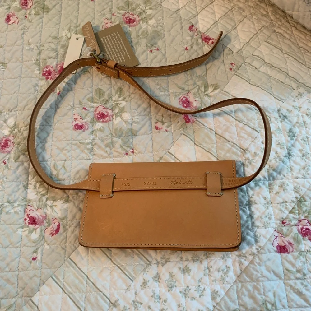 NWT Madewell The Leather Belt Bag - Picture 3 of 3